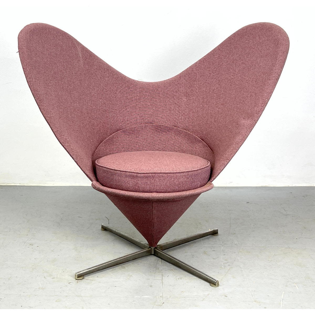 Original Verner Panton Heart Cone 2ff7ed