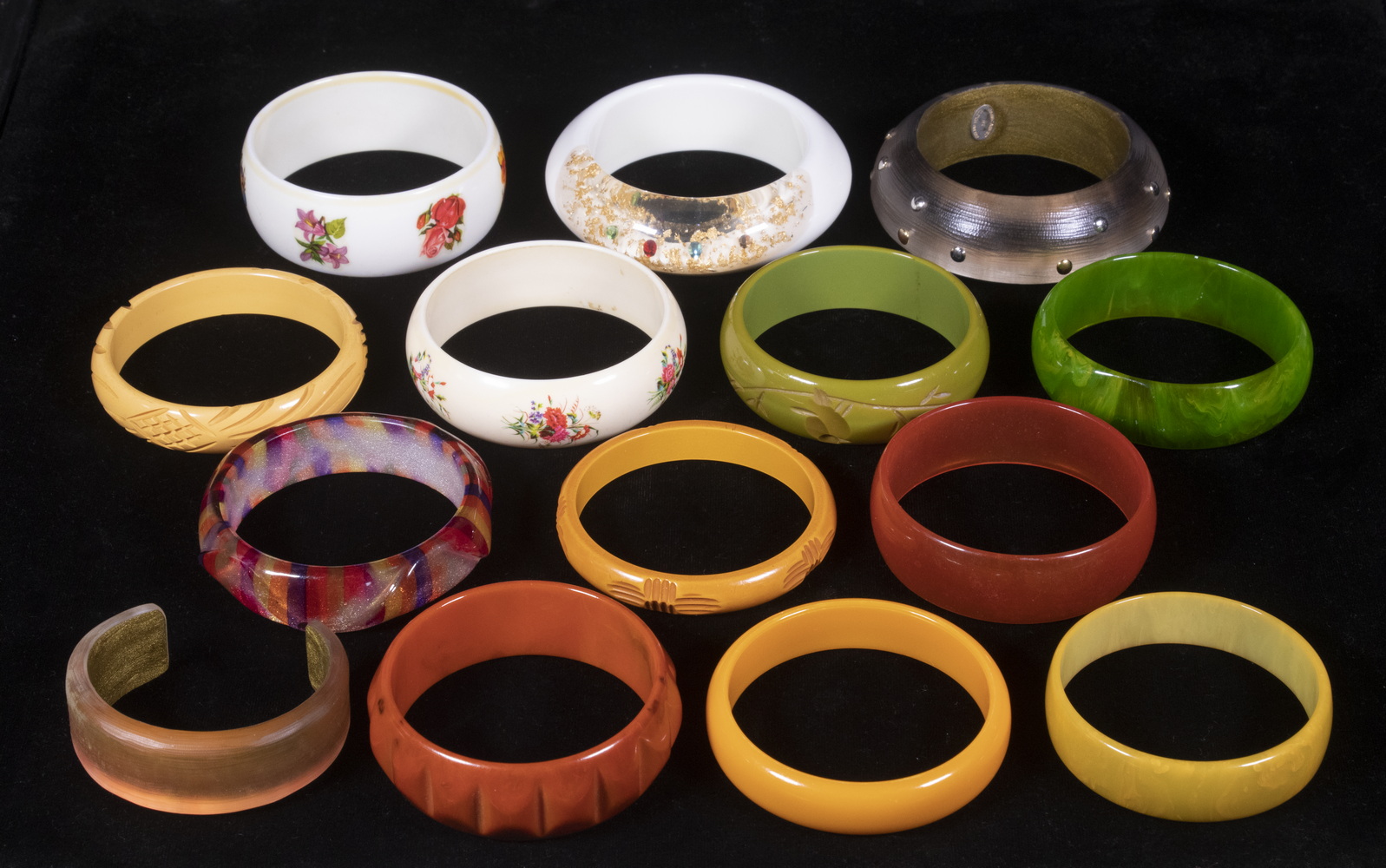 ASSORTED BANGLE & CUFF BRACELETS