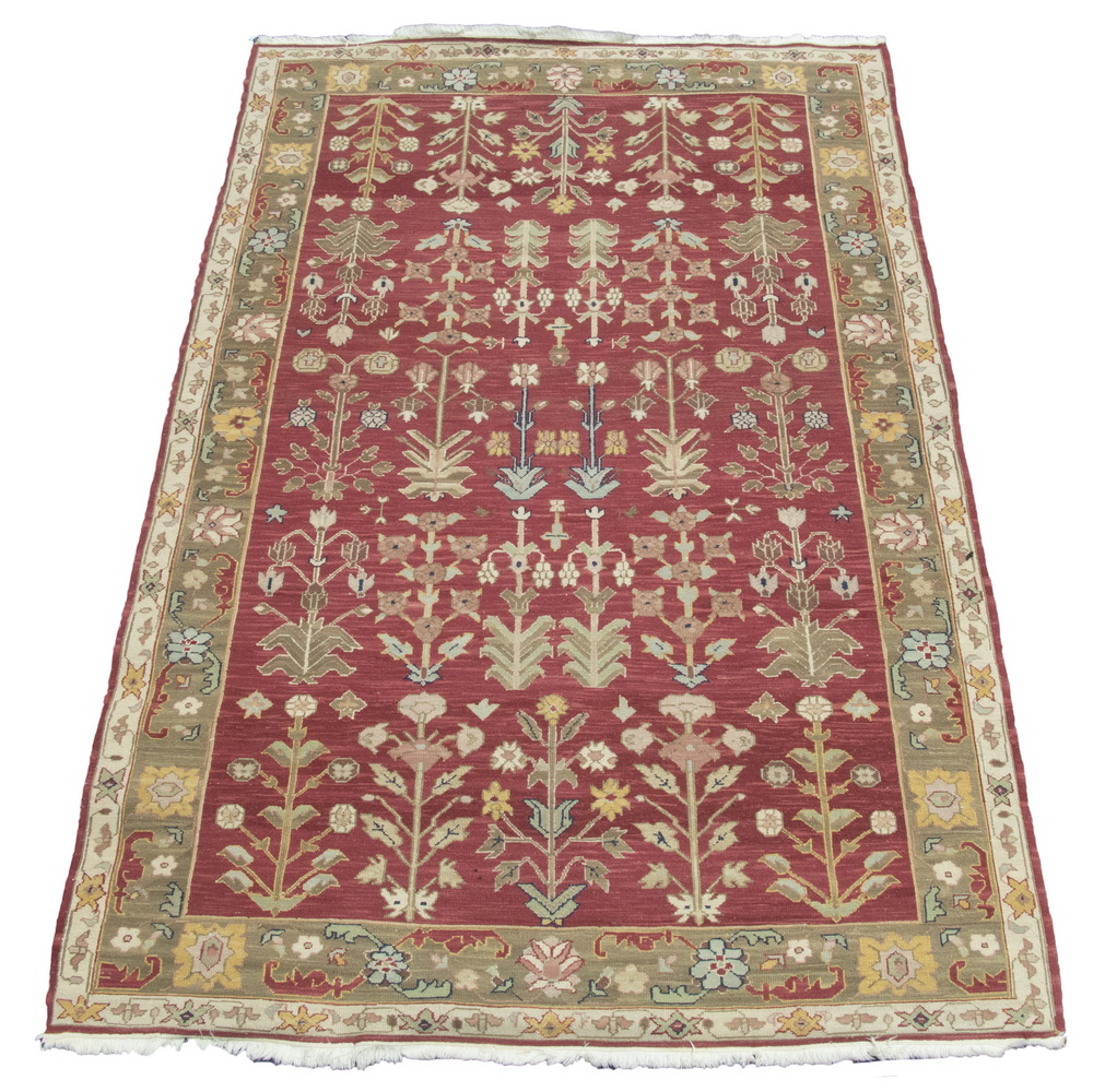 INDIA RUG (5'9" X 9') Indian chain-stitched/flat