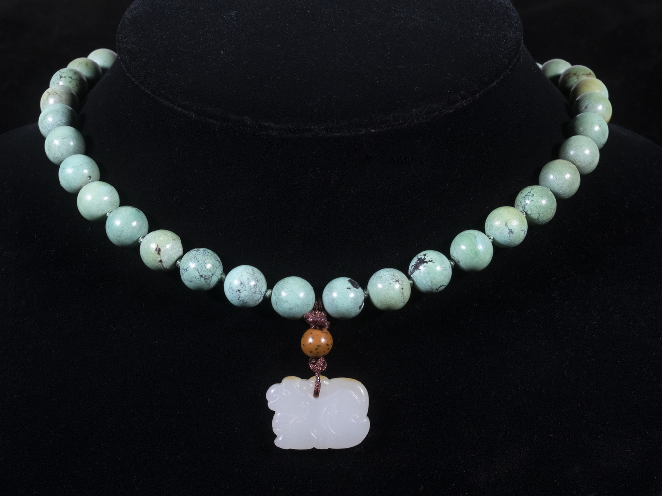 CHINESE TURQUOISE & WHITE JADE NECKLACE