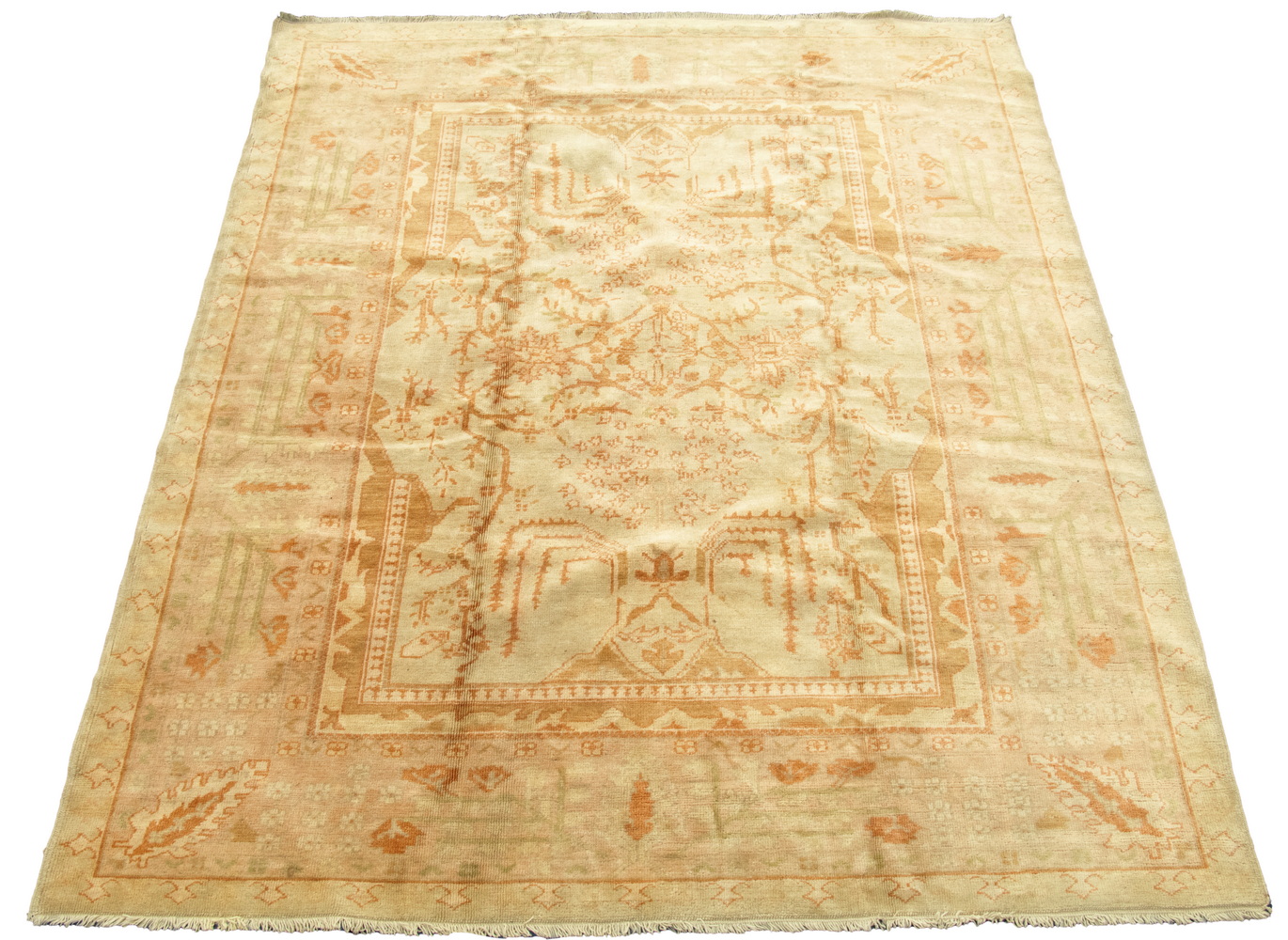 USHAK CARPET (8' X 9'4") Overall