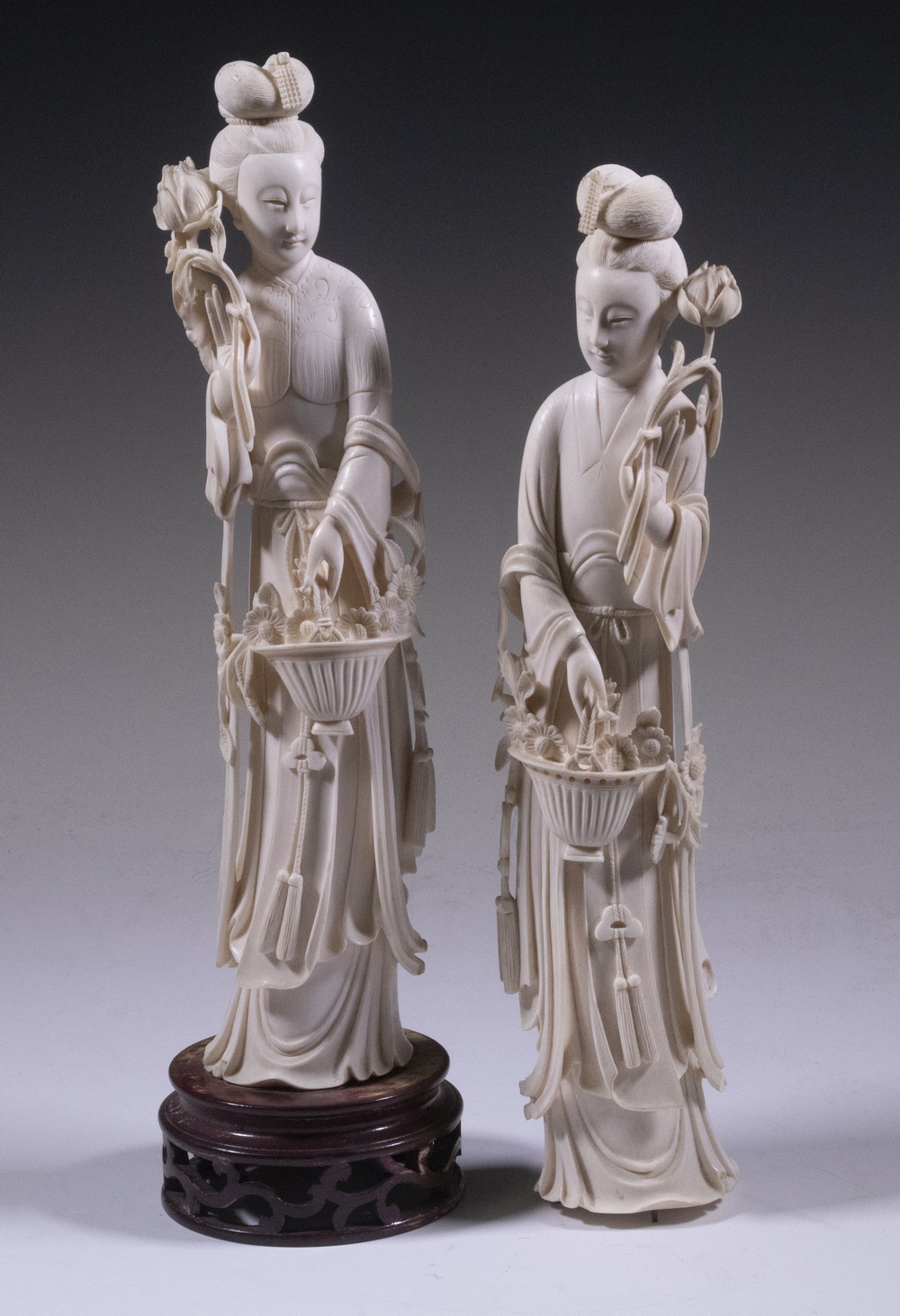 PAIR OF CHINESE IVORY MEIREN Standing 30235a