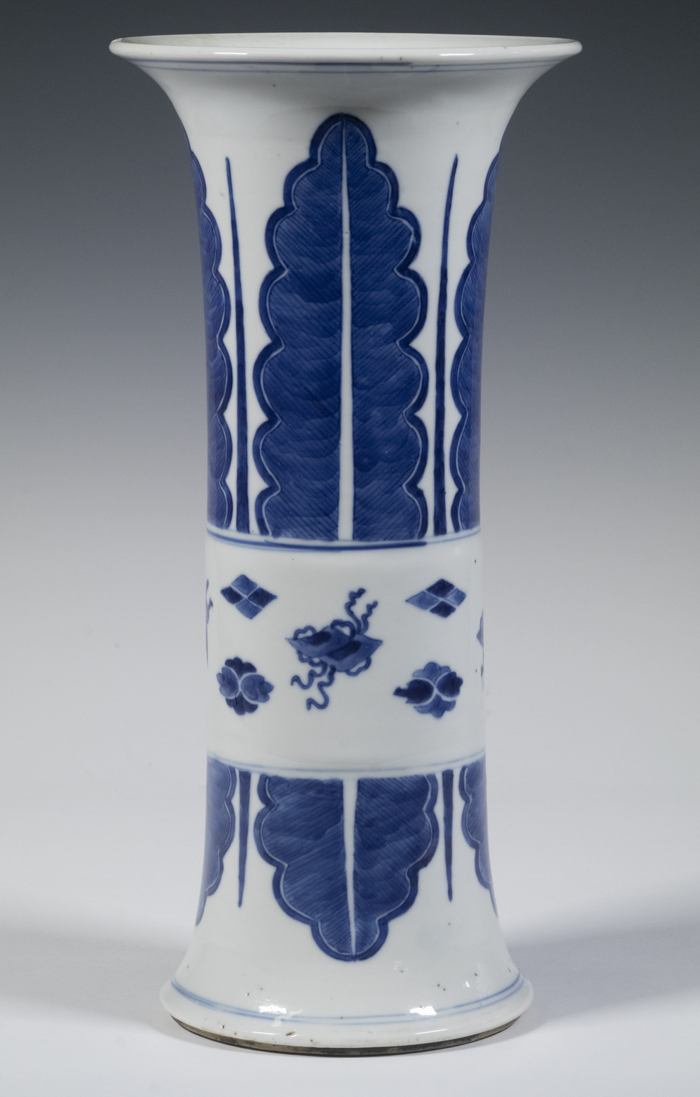 CHINESE PORCELAIN GU FORM VASE 302366