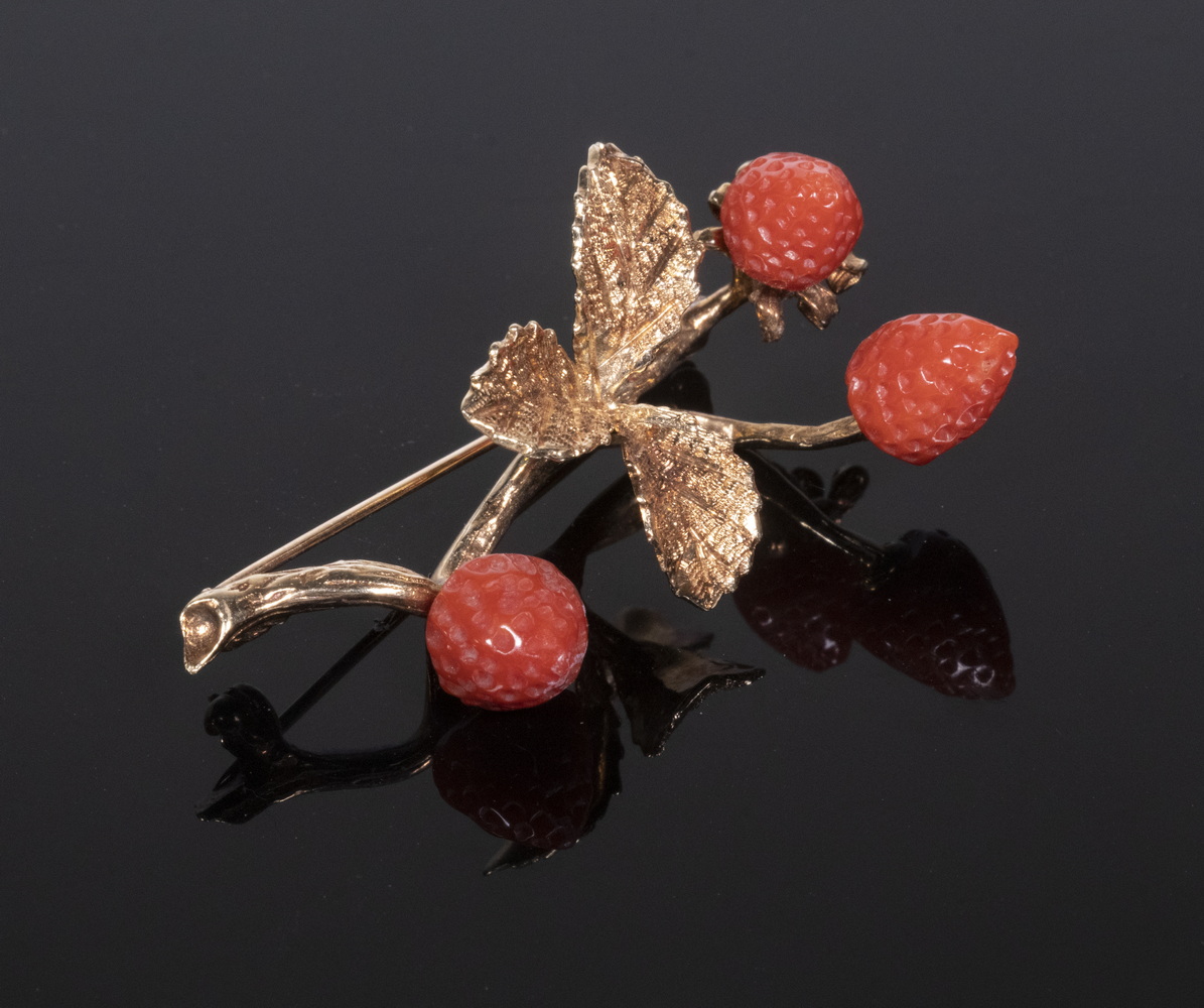 GOLD RED CORAL BROOCH 14K Yellow 302422