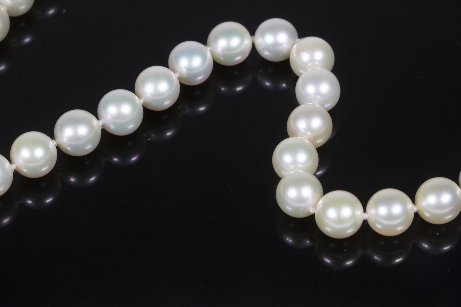 PEARL NECKLACE Single Strand of 30252e