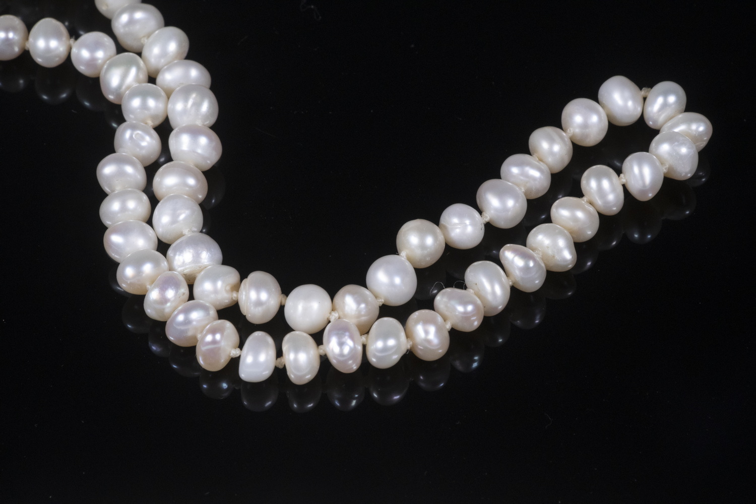 PEARL NECKLACE Strand of 305  30252f