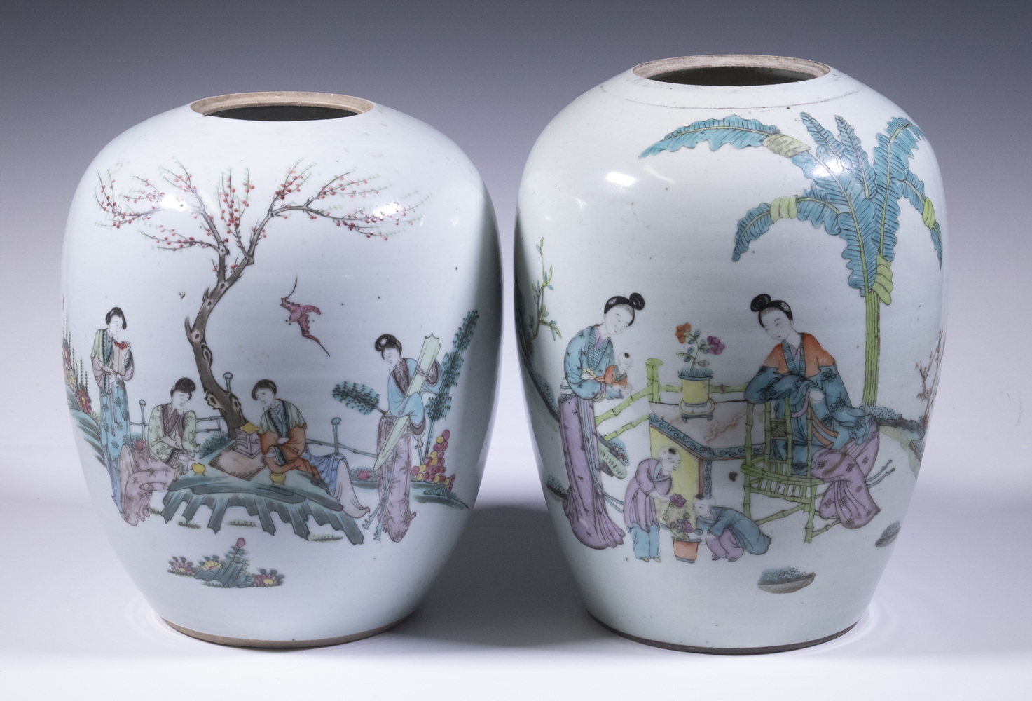 CHINESE GINGER JARS Lot of 2  30256e