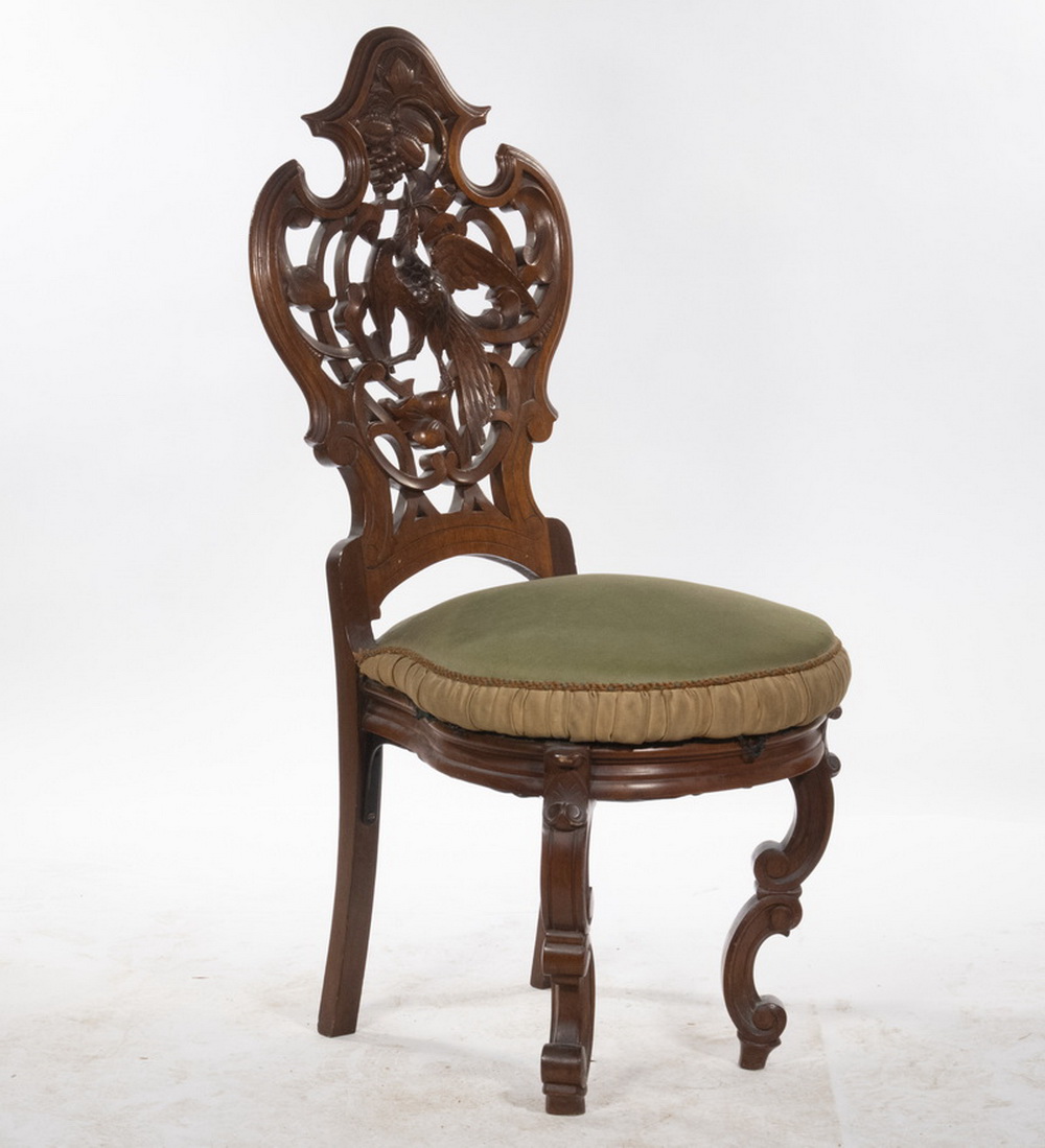 VICTORIAN HALL CHAIR 19th c Walnut 3025a1