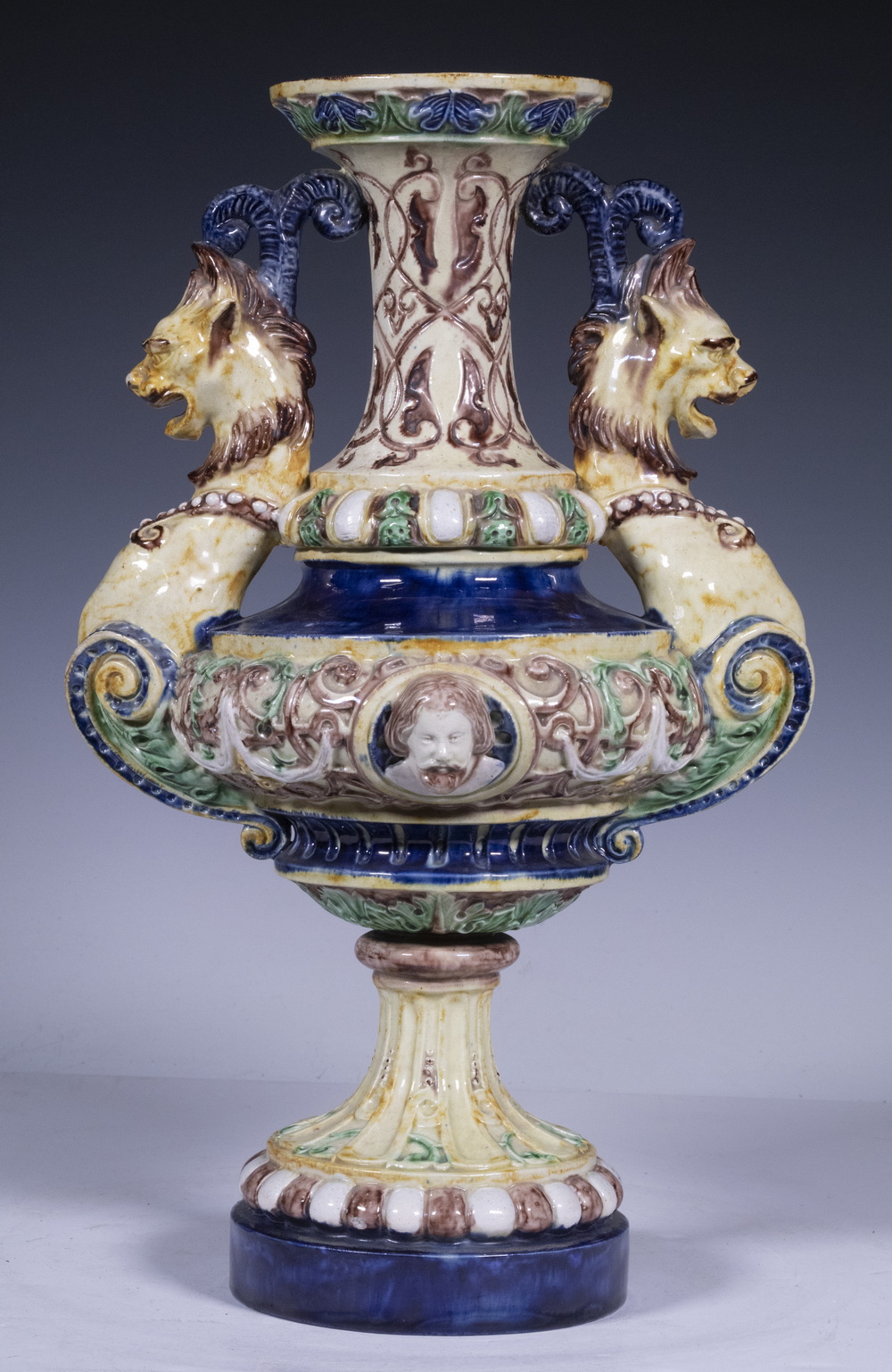 CONTINENTAL MAJOLICA VASE Late 3025df