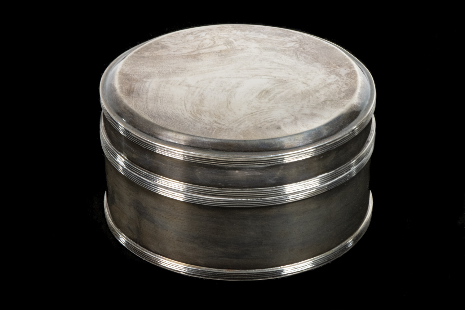 CONTINENTAL SILVER LIDDED BOX 19th 3026ba