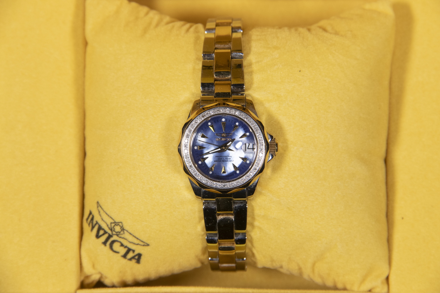 LADIES INVICTA DIAMOND BEZEL WRISTWATCH