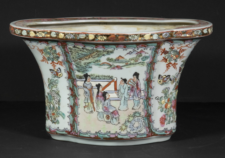 CHINESE PORCELAIN PLANTER Chinese 3026eb