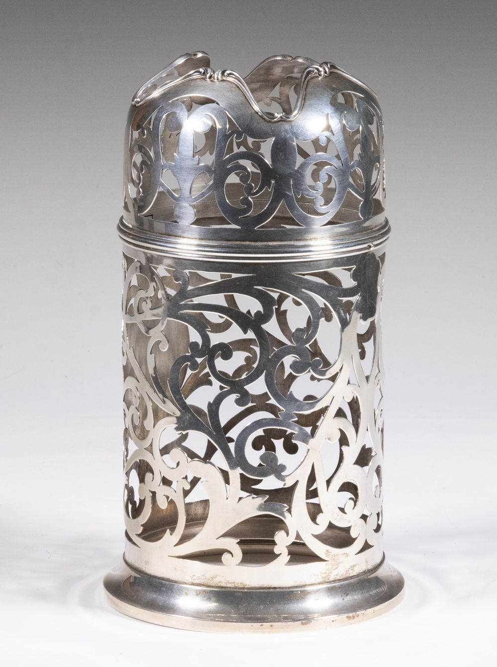 REED BARTON STERLING BOTTLE HOLDER 3026f4