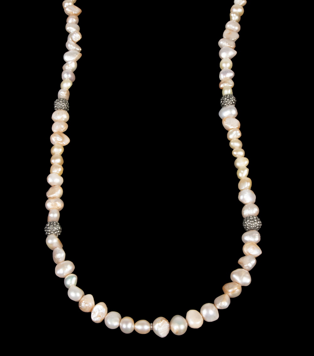 FRESHWATER PEARL NECKLACE Single