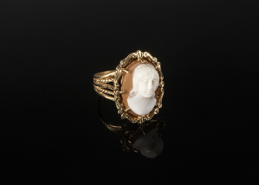 LADIES CAMEO RING Handmade high