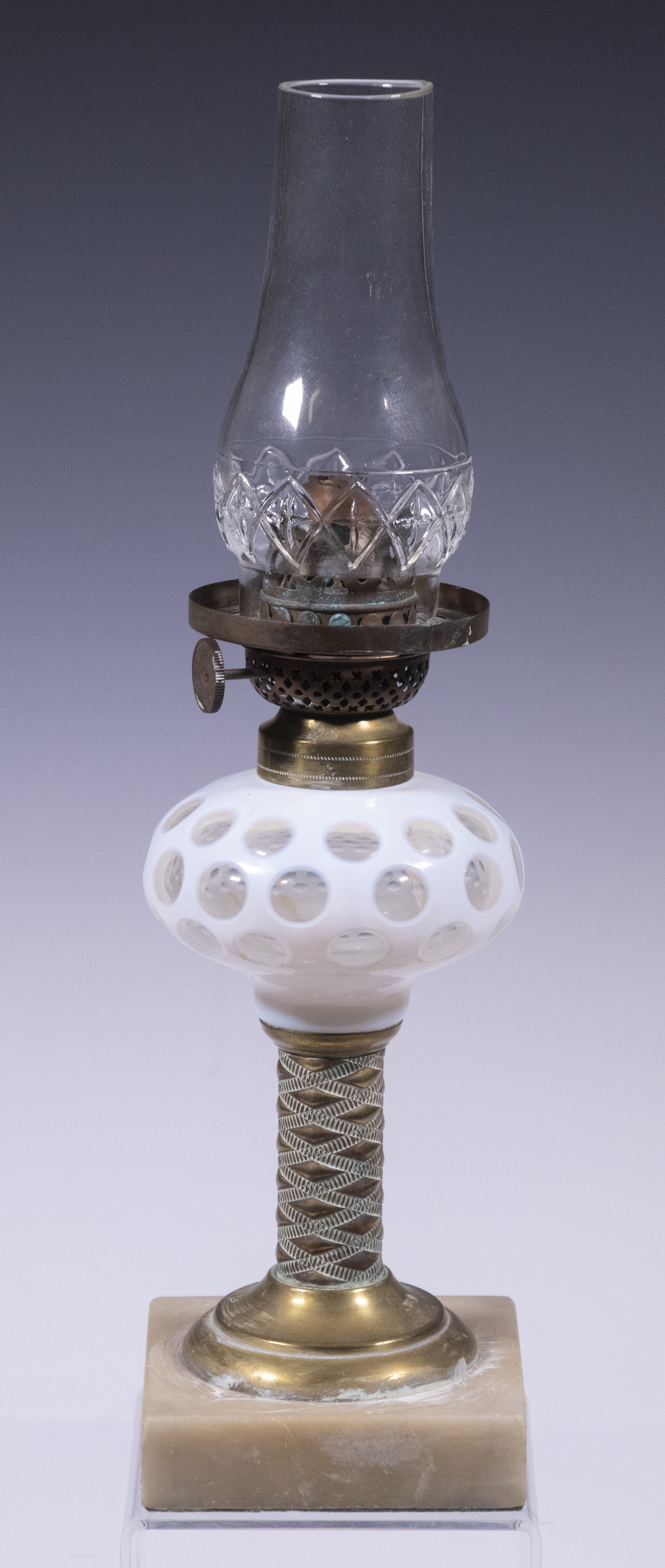 VICTORIAN KEROSENE LAMP 19th c  3027d1
