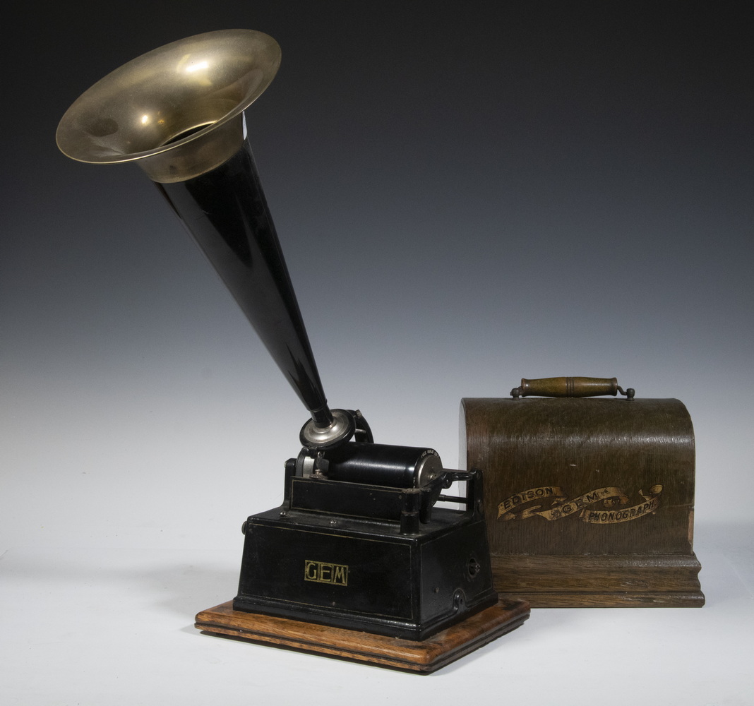EDISON GEM PHONOGRAPH WITH COVER