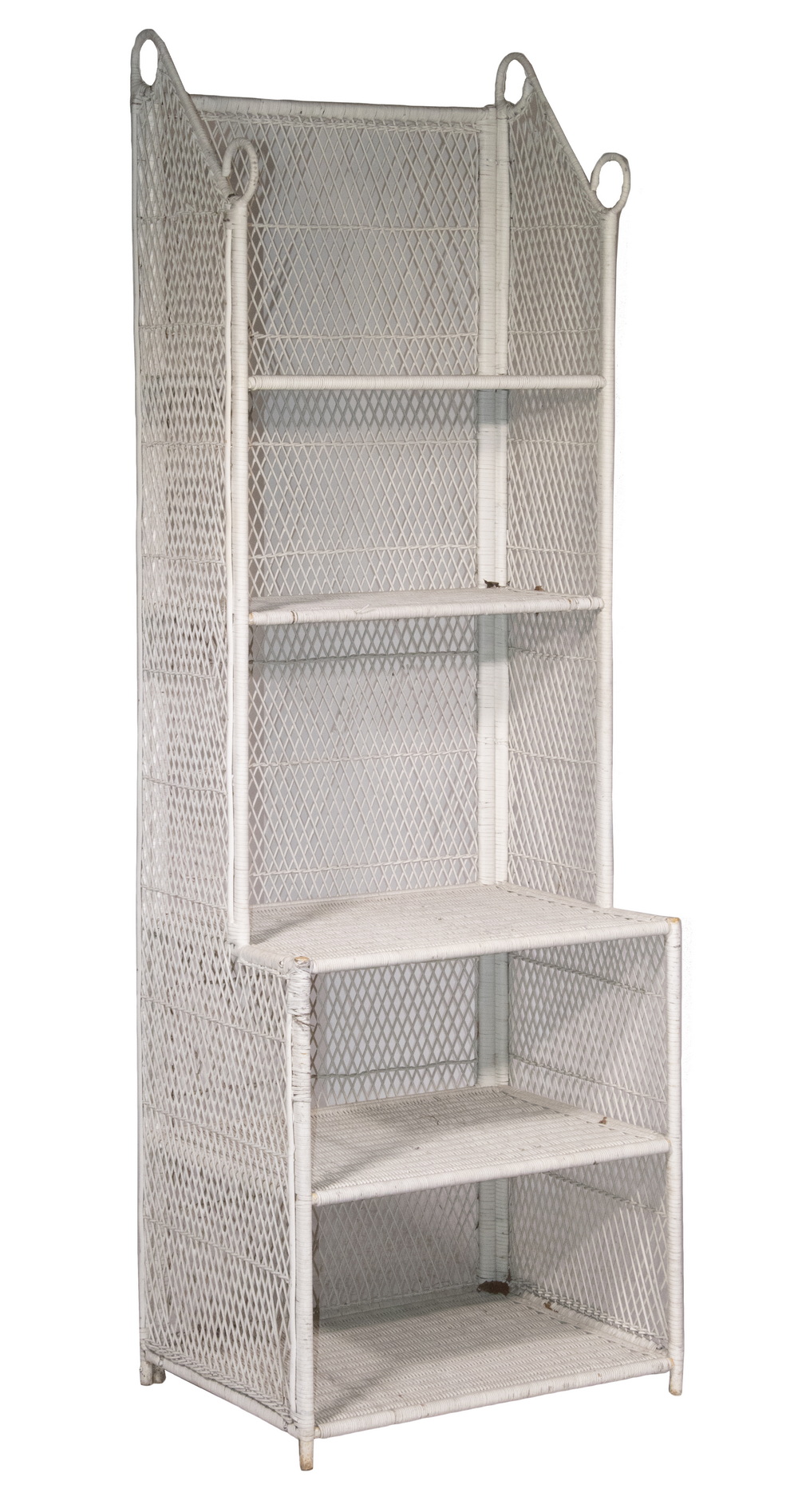 WICKER DISPLAY STAND Vintage White