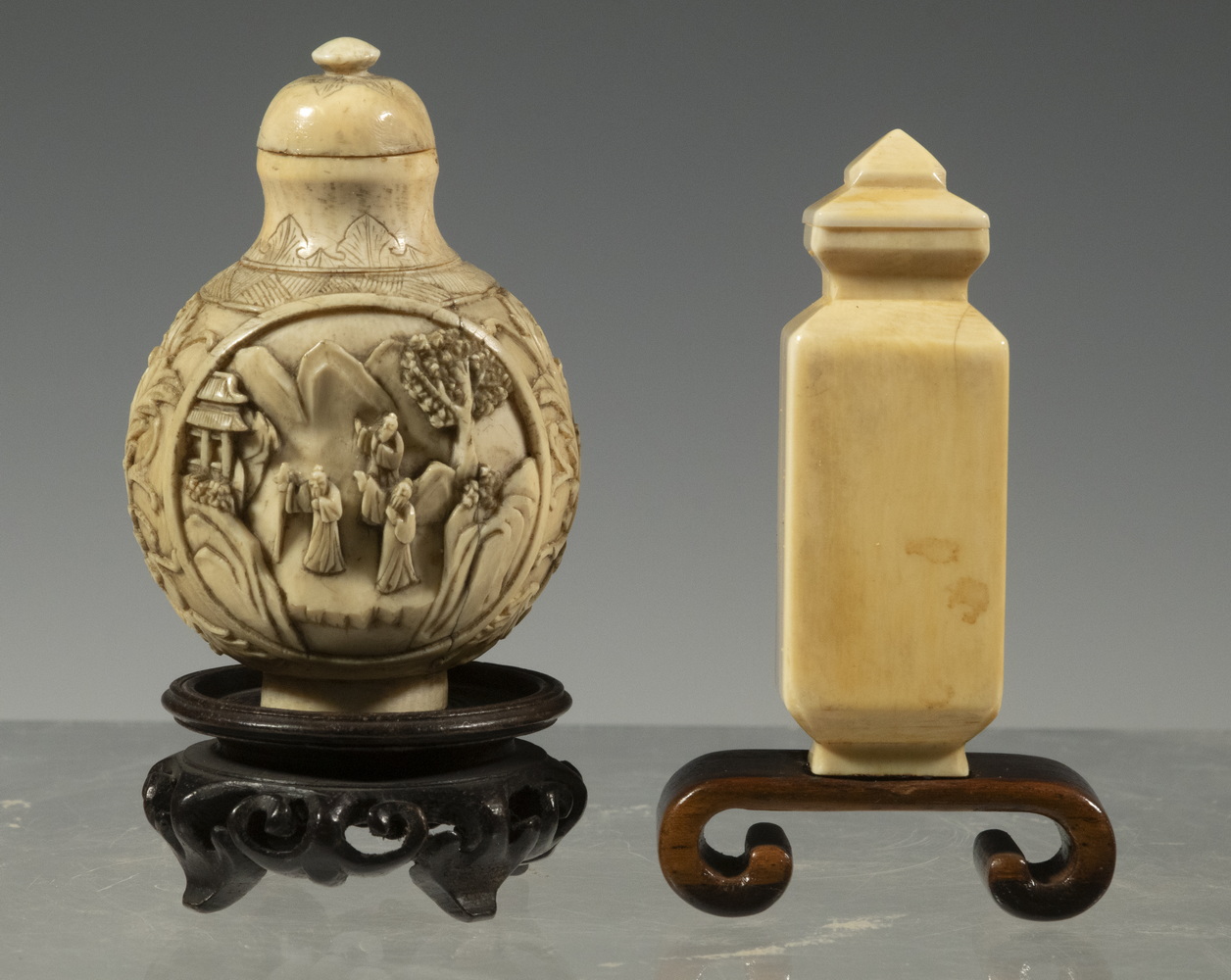  2 19TH C CHINESE IVORY SNUFF 302acc