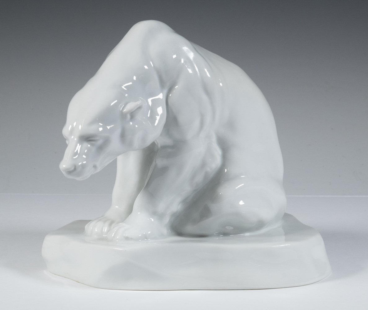 HEREND PORCELAIN POLAR BEAR FIGURE