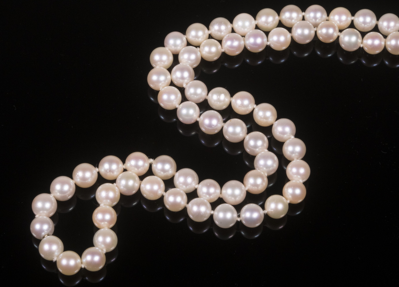 OPERA LENGTH STRAND OF PEARLS Strand 302bbb