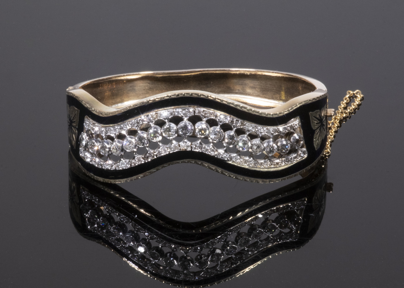 HANDMADE VICTORIAN 18K GOLD DIAMOND