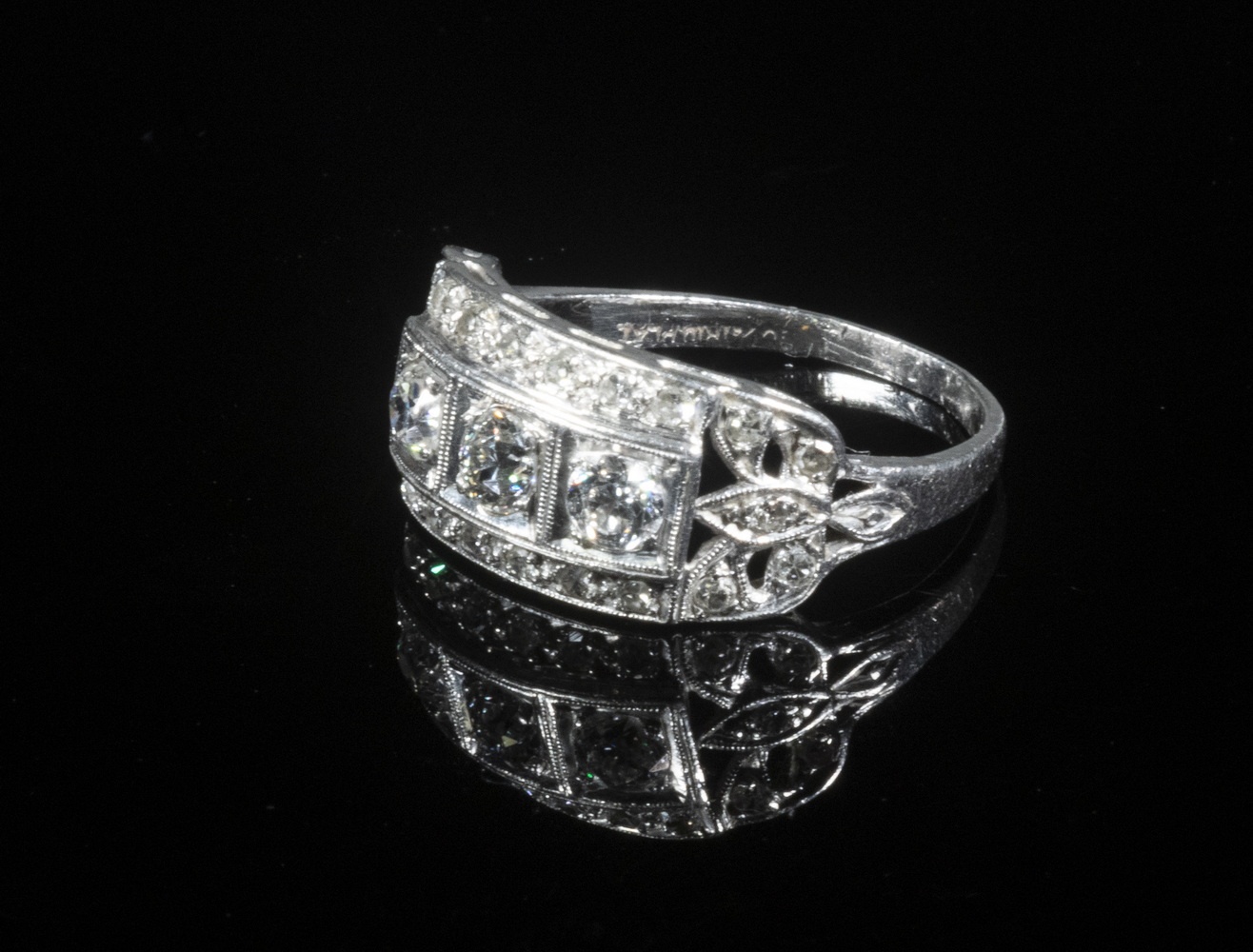 ANTIQUE LADIES PLATINUM DIAMOND 302c4c