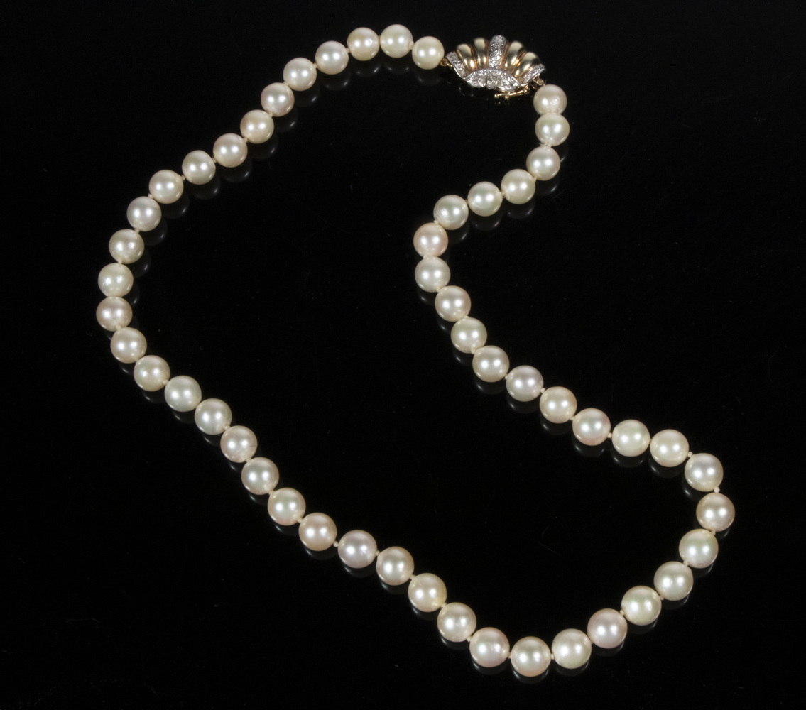 PEARL NECKLACE Single Strand of (51)