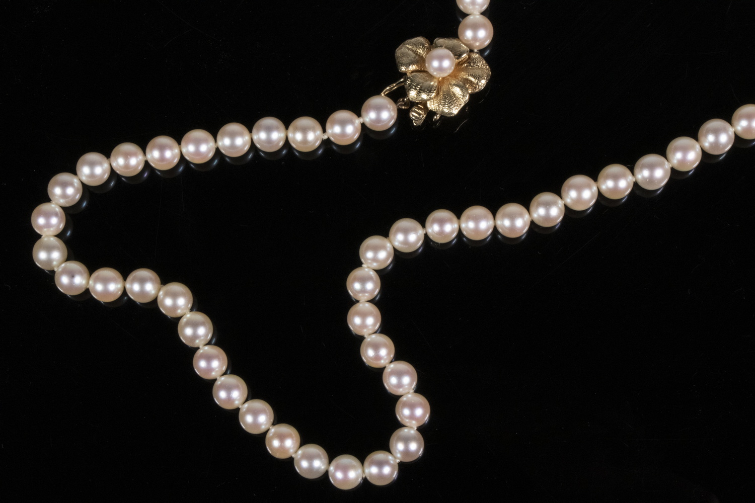 PEARL NECKLACE Single Strand of 302dde