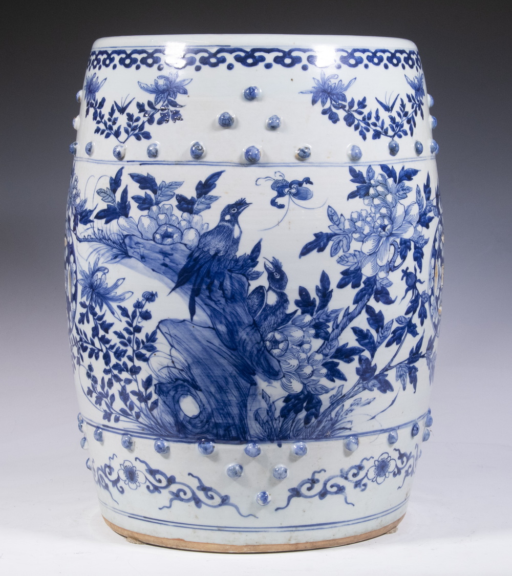 CHINESE PORCELAIN GARDEN SEAT Barrel