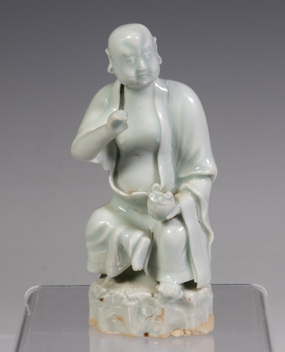 EARLY CHINESE QING DYNASTY CELADON 302f49