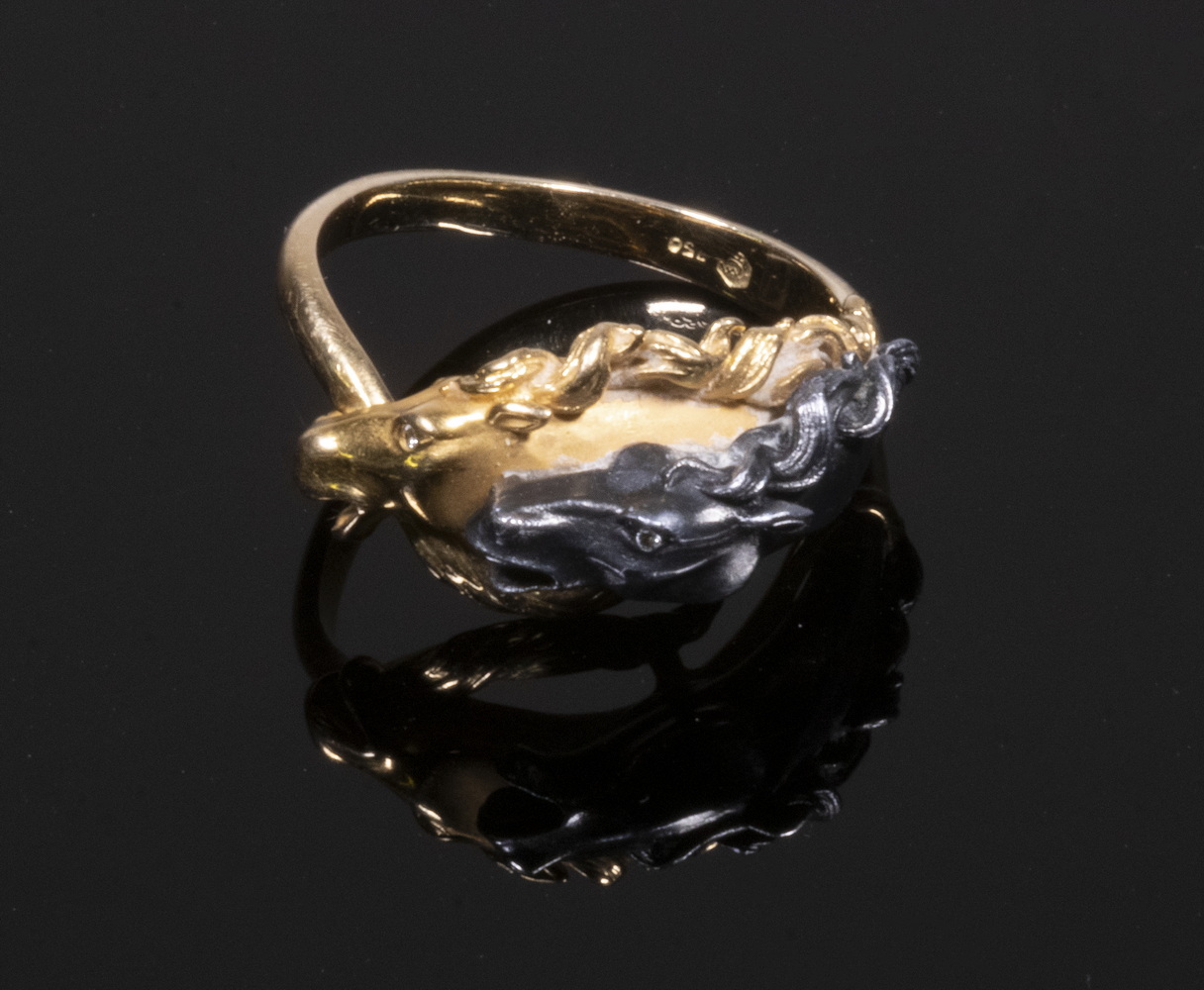 18K GOLD DOUBLE HORSE HEAD RING