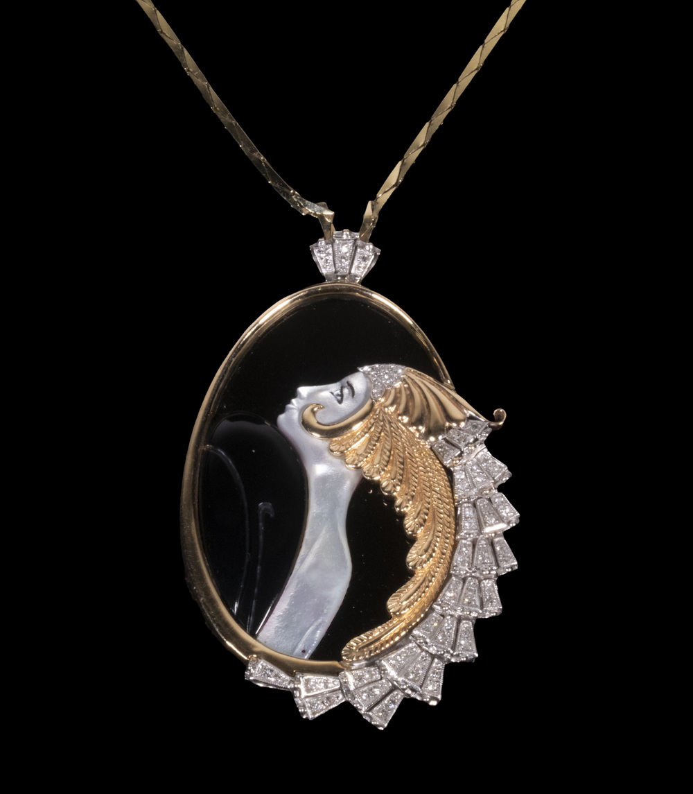ERTE 14K GOLD AND CARVED ONYX PENDANT 302fb2