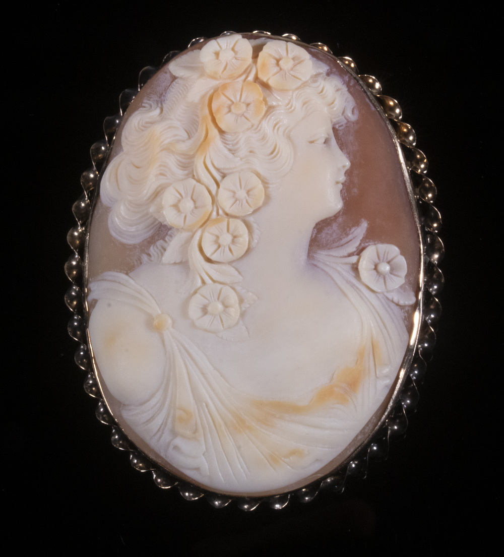 ANTIQUE CARVED SHELL CAMEO PENDANT BROOCH 30302a