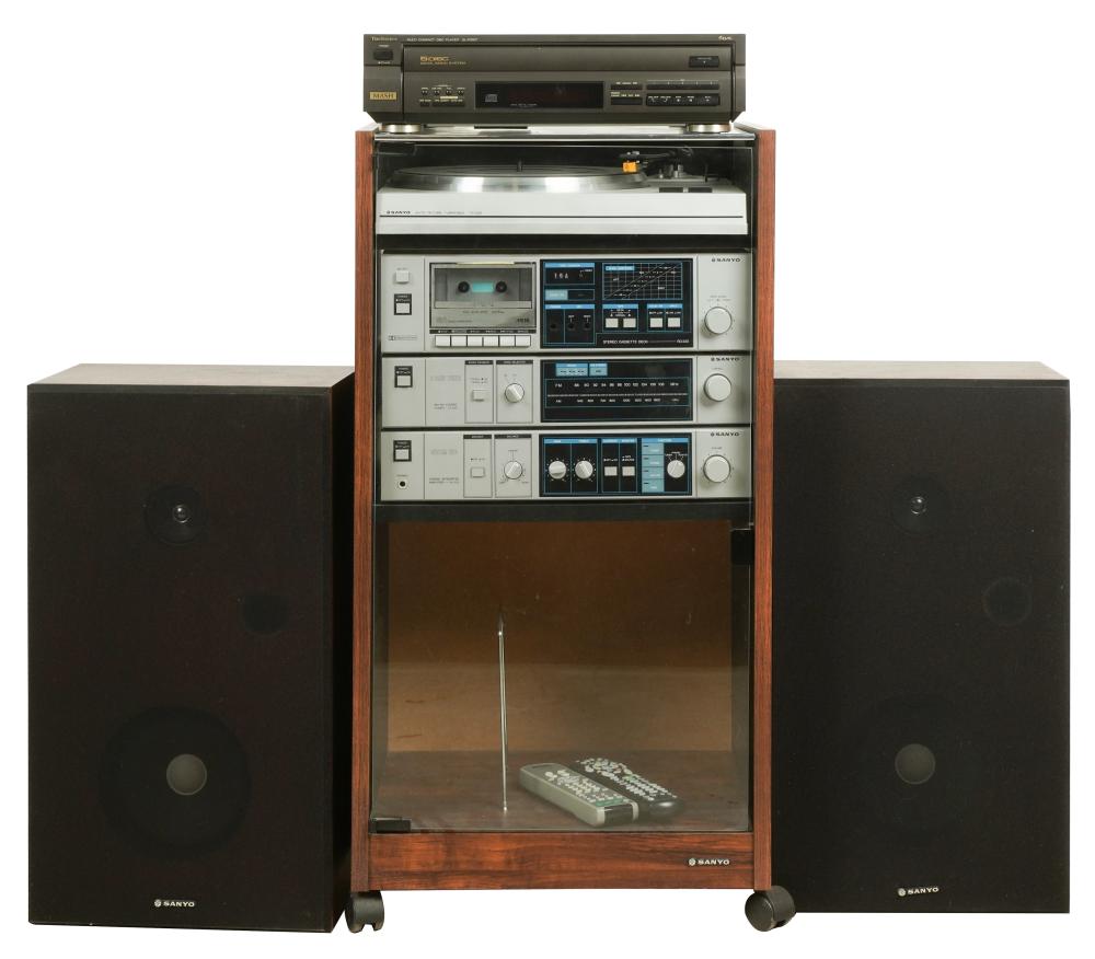 GROUP OF SANYO VINTAGE STEREO EQUIPMENTcomprising