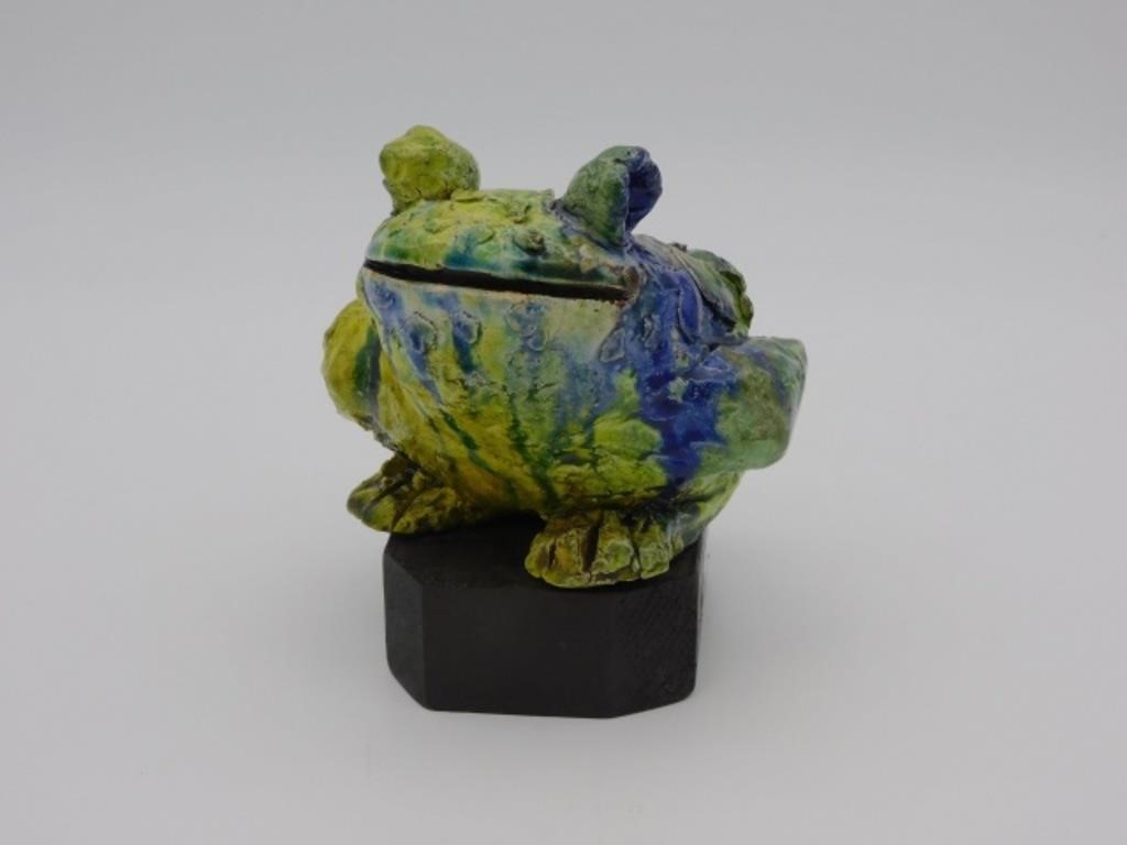 STUDIO POTTERY FROG, SIGNED ON