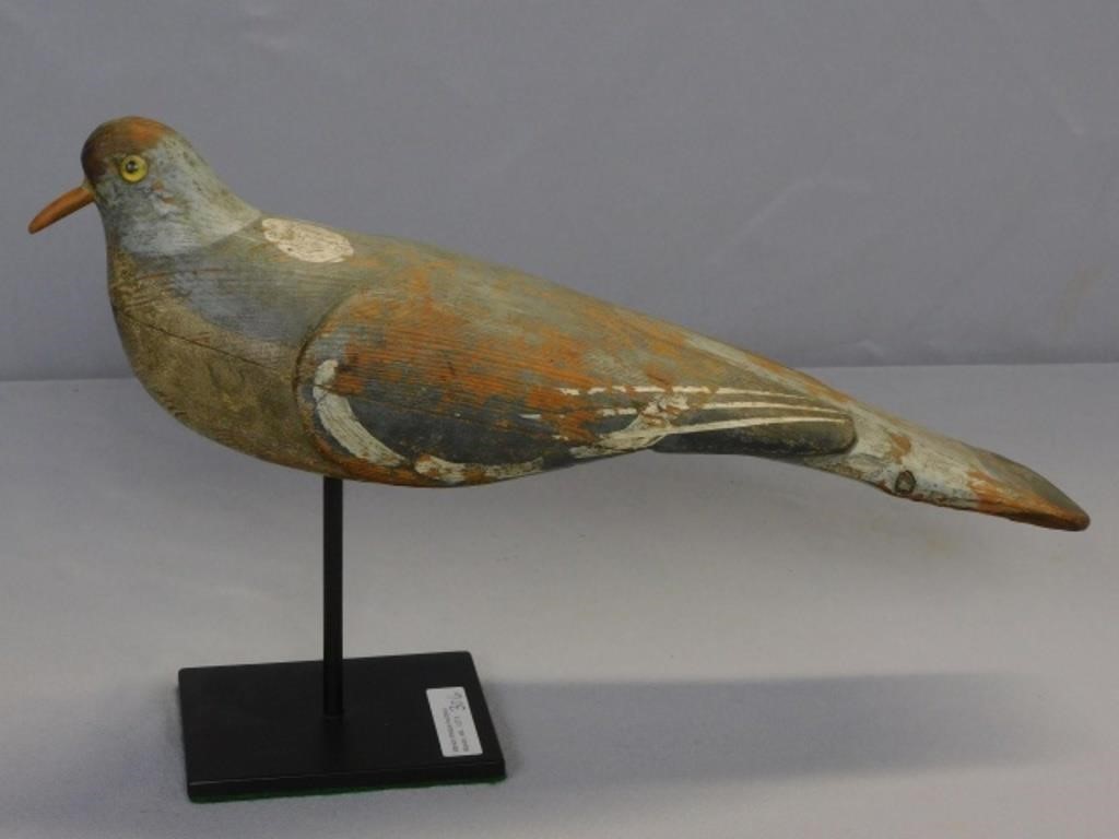 CARVED AND PAINTED PIGEON DECOY  30333e