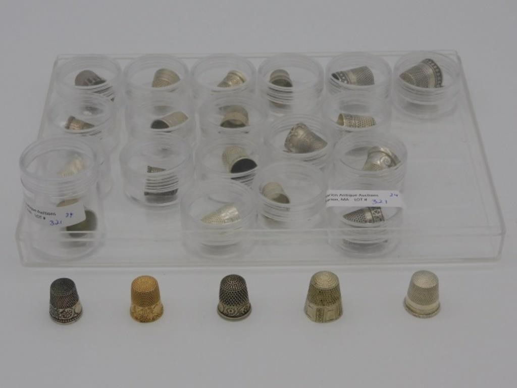  24 SILVER AND GOLD THIMBLES  303349