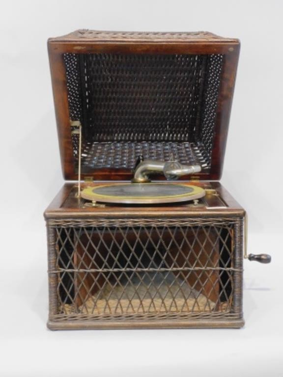 RARE HEYWOOD WAKEFIELD WICKER VICTROLA  3033fd