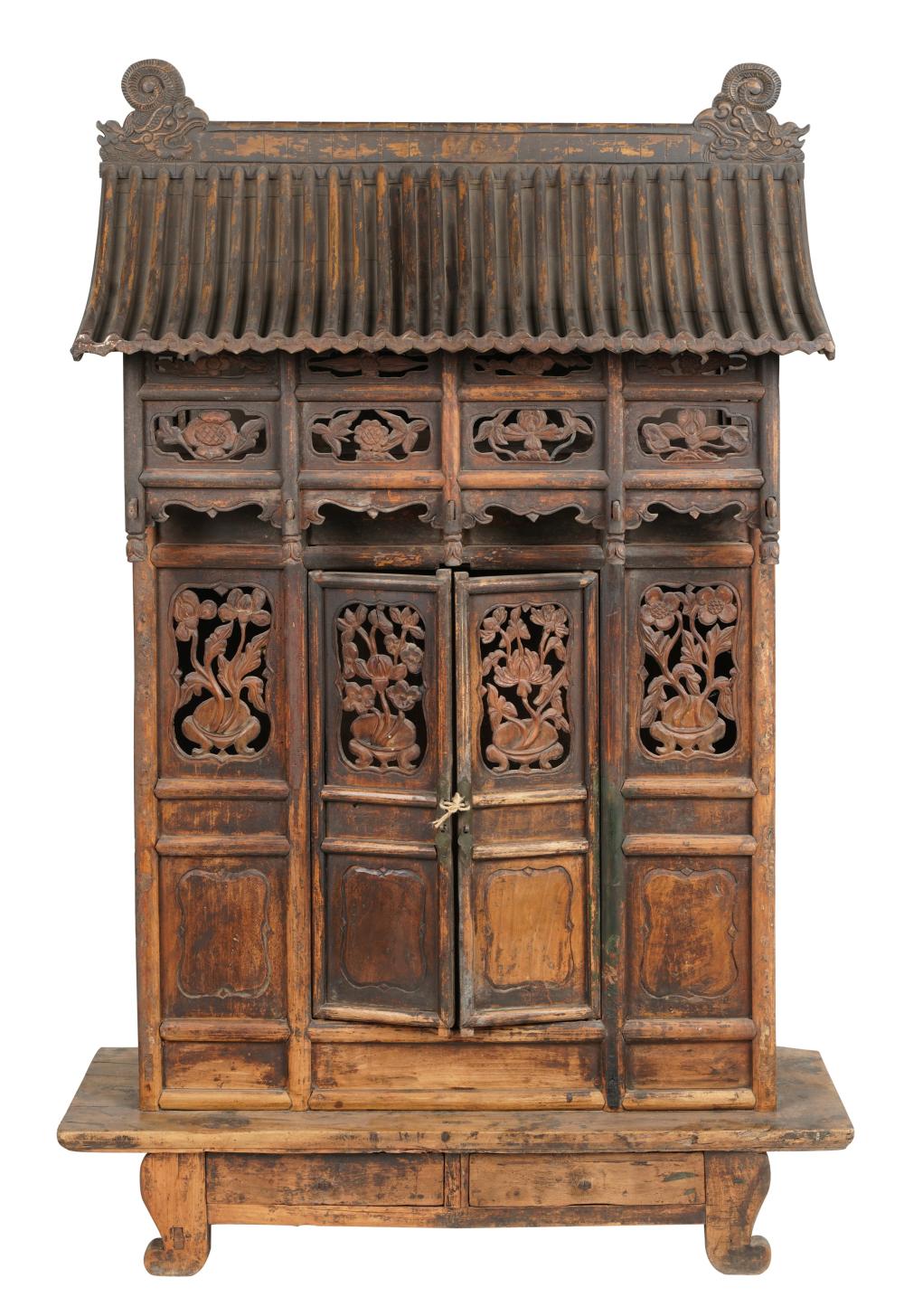 ANTIQUE CHINESE CARVED WOOD SHRINEAntique 3034ac