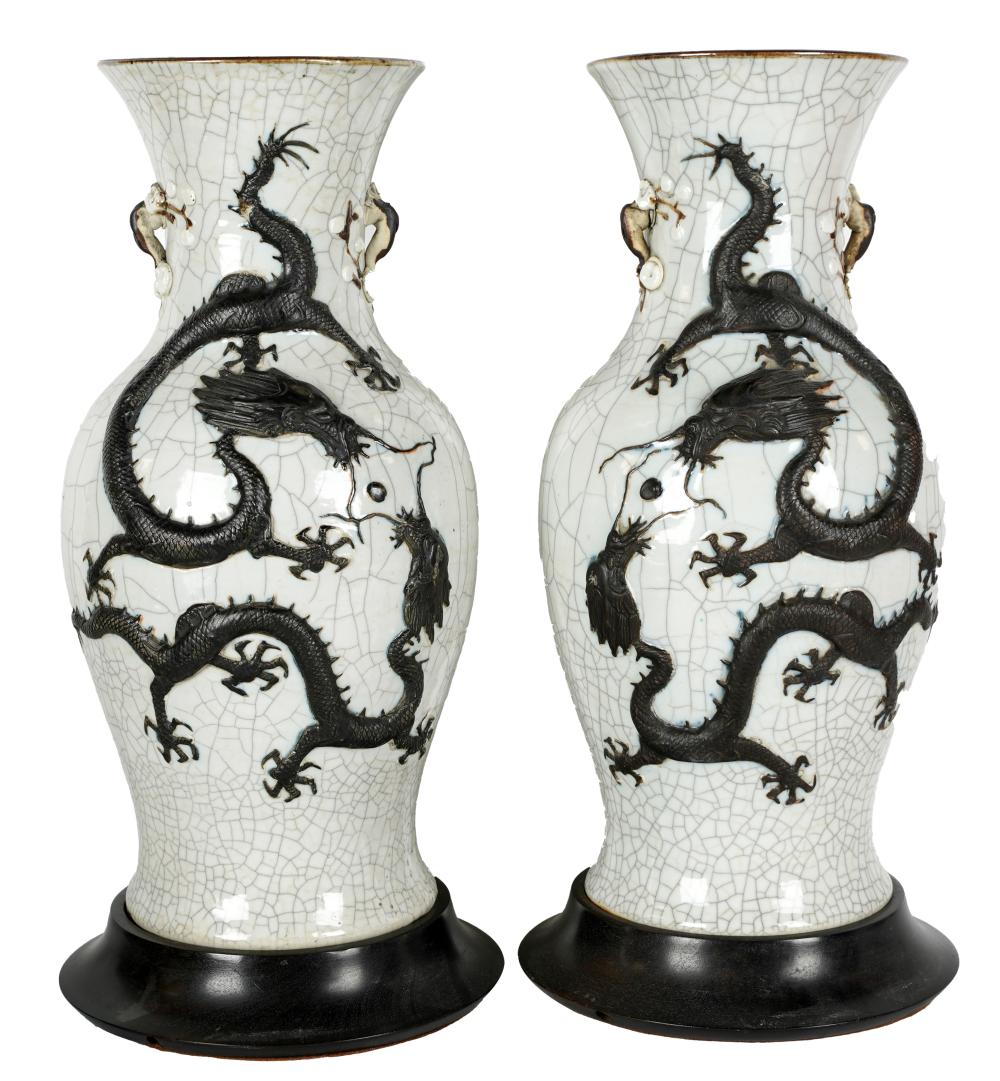 PAIR OF CHINESE CRACKLEWARE DRAGON 3034cd