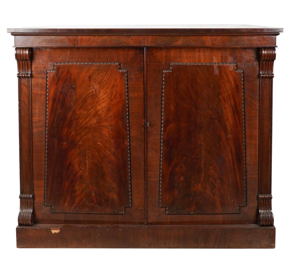 ENGLISH MAHOGANY CABINETEnglish