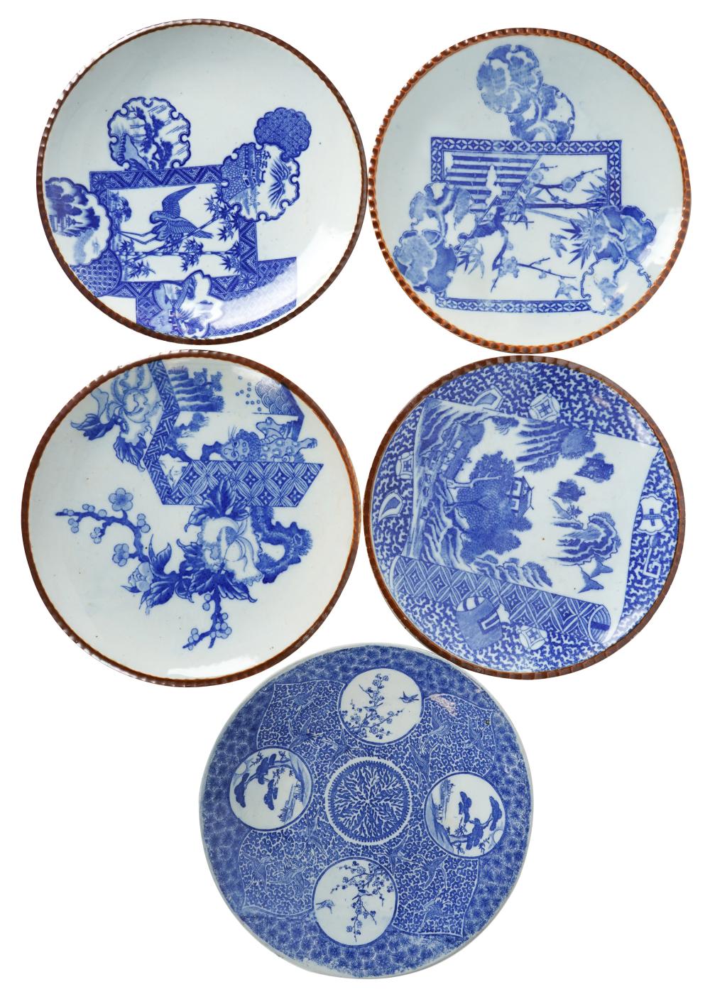 COLLECTION OF JAPANESE PORCELAIN 303526