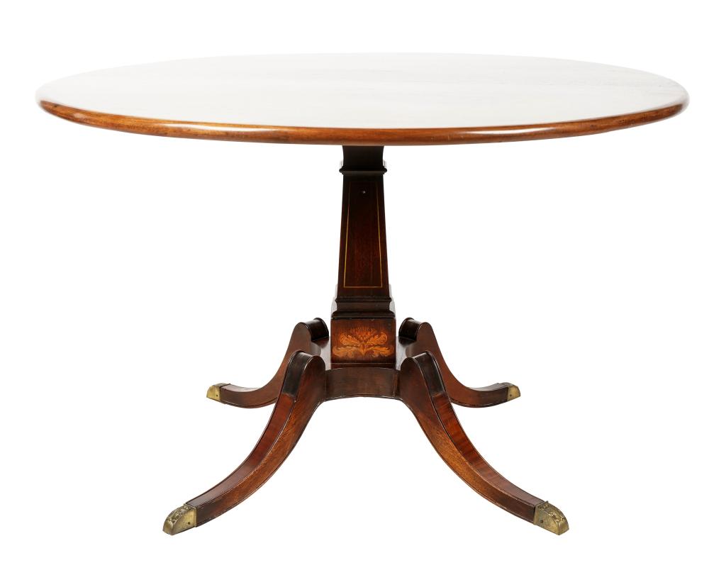 REGENCY MAHOGANY CENTER TABLEwith