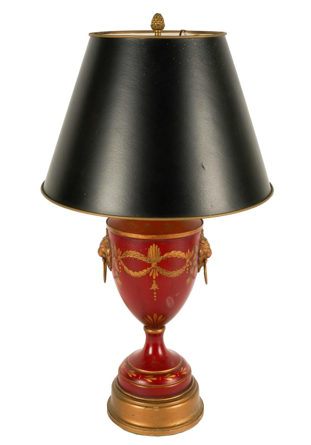 ENGLISH TOLE PAINTED TABLE LAMPEnglish
