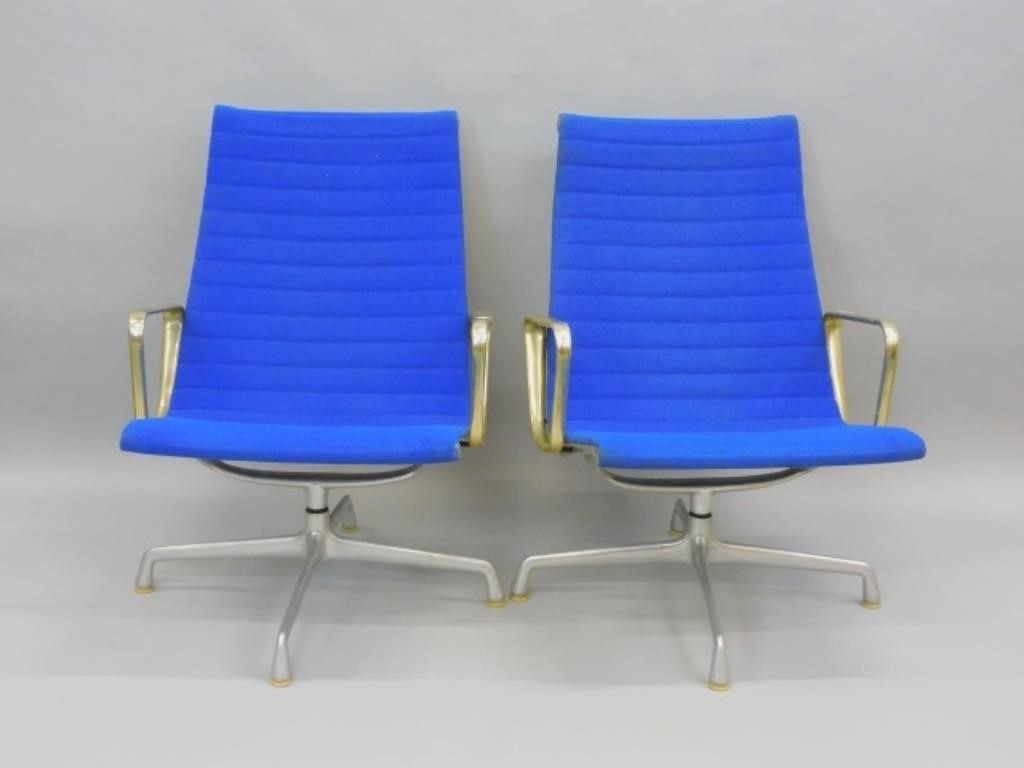 PAIR OF EAMES FOR HERMAN MILLER 30378a