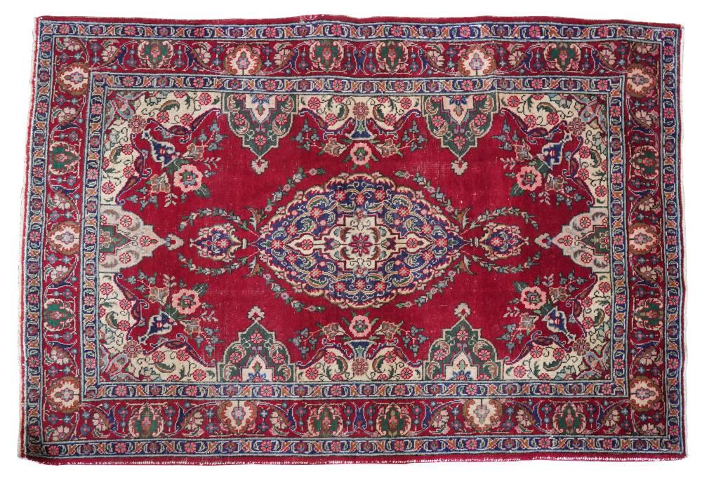 PERSIAN-STYLE RUGwool on cotton Dimensions: