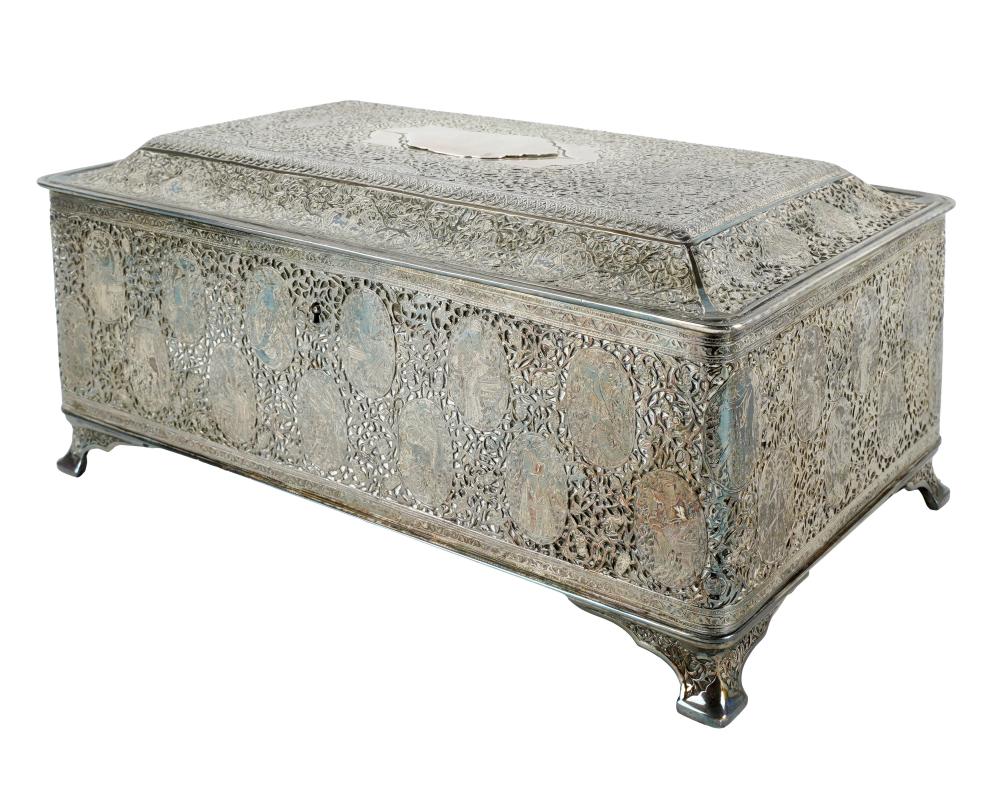 PERSIAN SILVER BOXunmarked; with velvet