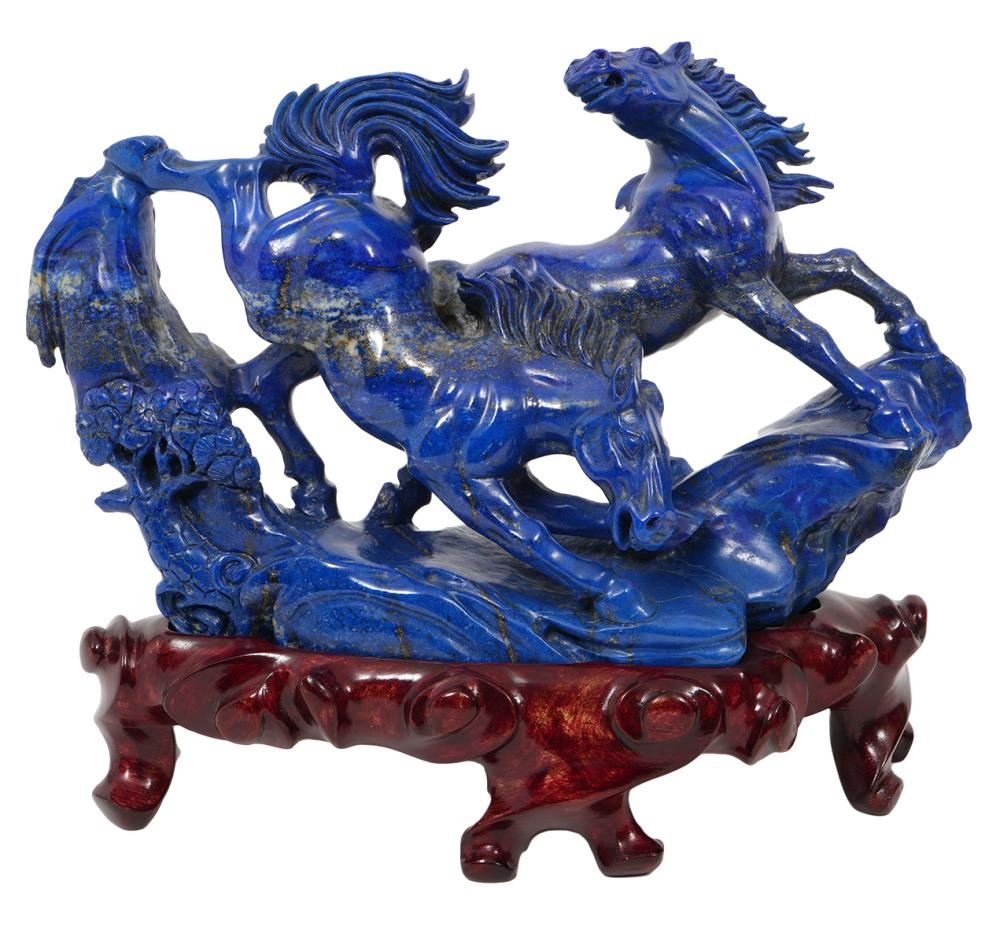 CHINESE CARVED LAPIS HORSE SCULPTUREChinese 30116c