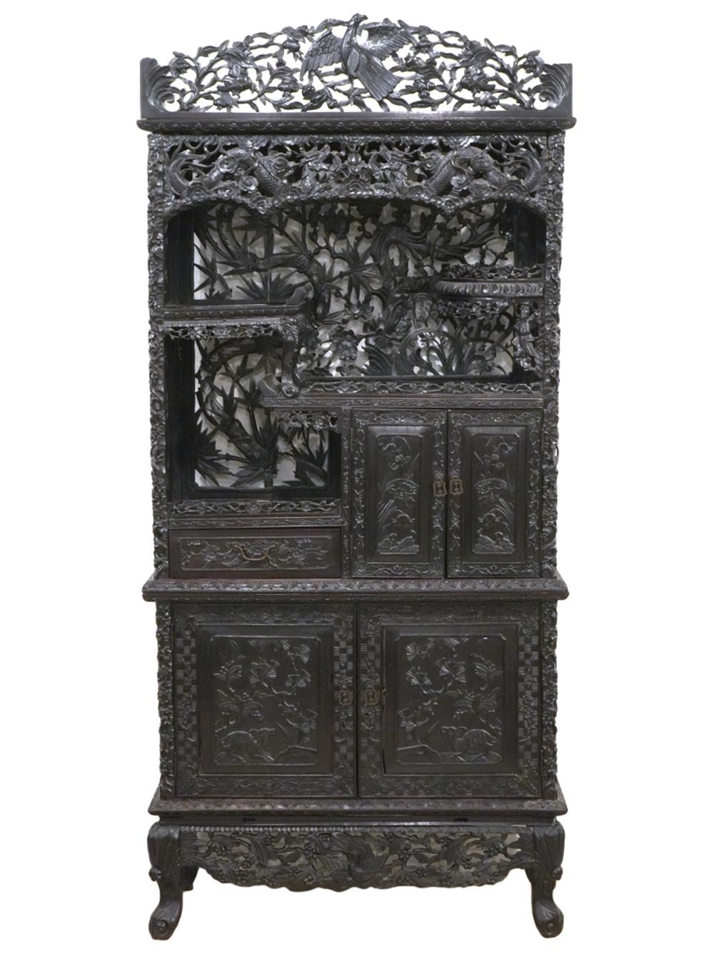 CHINESE CARVED OPEN WORK WOOD ETAGEREChinese